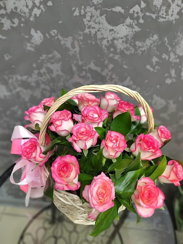 Цветочная композиция из Розы в корзине в Фокино Приморского края