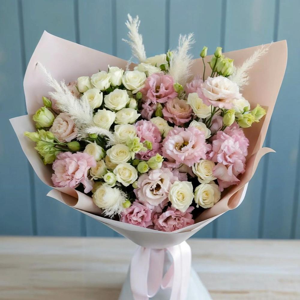 Букет цветов из: Альстромерии и Розы в Фокино Приморского края