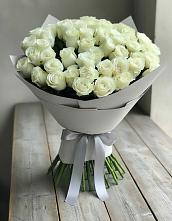 Букет 35 Белых роз в Фокино Приморского края