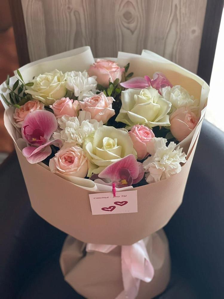 Букет цветов из: Орхидеи, Розы и Гвоздики в Фокино Приморского края