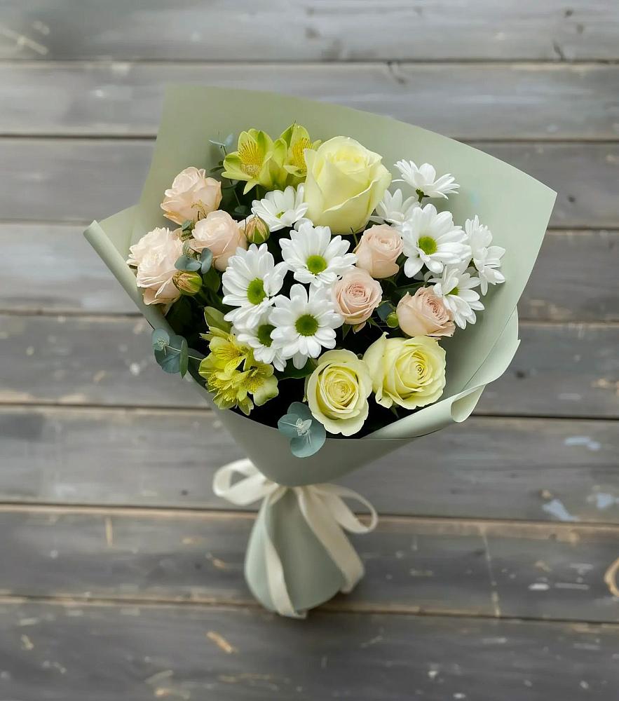 Букет цветов из: Альстромерии, Розы и Хризантемы в Фокино Приморского края
