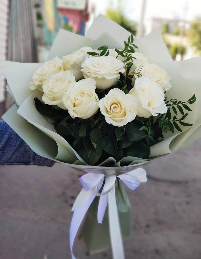 Букет Белые розы Проуд в Фокино Приморского края
