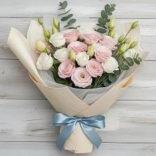 Букет цветов из:  Лизиантусы в Фокино Приморского края