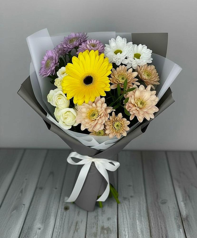 Букет цветов из: Розы, Герберы и Хризантемы в Фокино Приморского края