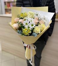 Букет цветов из:  Альстромерии, Розы и Хризантемы в Фокино Приморского края