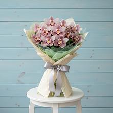 Букет цветов из:  Орхидеи и Розы в Фокино Приморского края