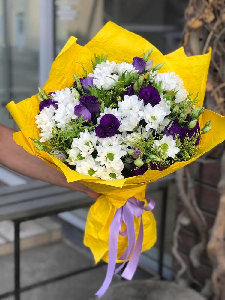 Букет цветов из: Ирисы, Хризантемы и Ромашки в Фокино Приморского края