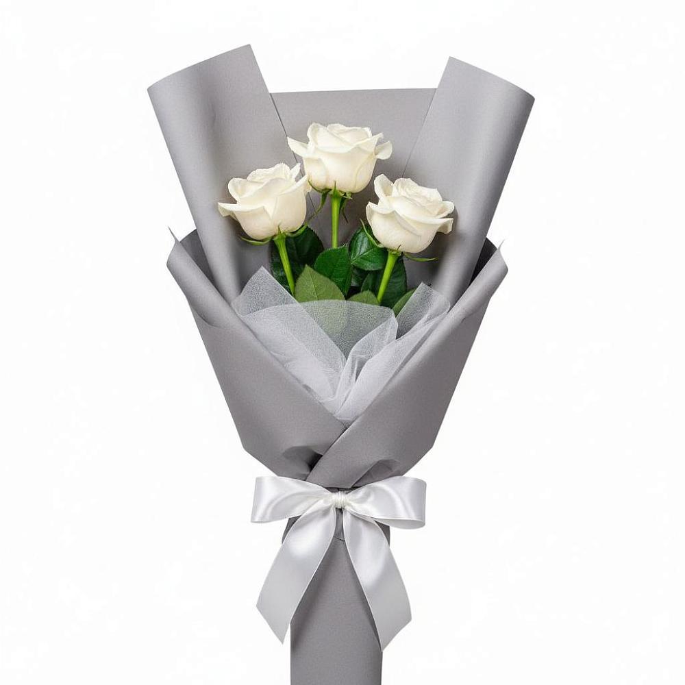 Букет 3 белые розы в Фокино Приморского края