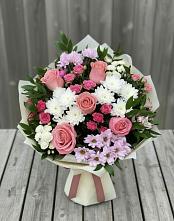 Букет цветов из:  Альстромерии, Гвоздики, Розы и Хризантемы в Фокино Приморского края