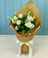 Букет цветов из:  Хризантемы и Лизиантусы в Фокино Приморского края