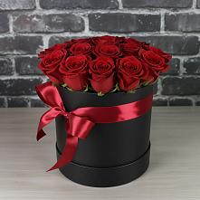 Цветочная композиция из Розы в шляпной коробке в Фокино Приморского края