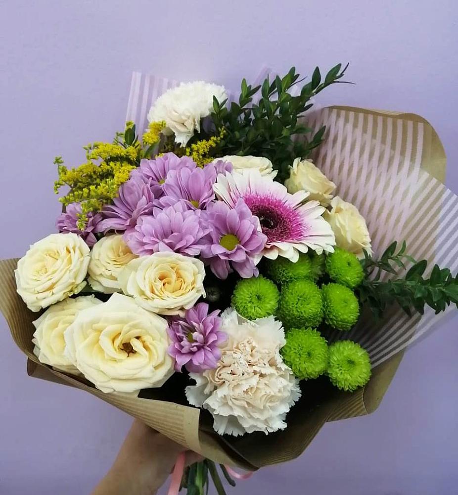 Букет цветов из: Хризантемы, Розы, Гвоздики и Герберы в Фокино Приморского края