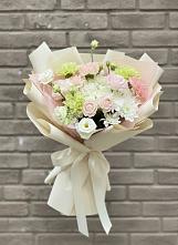 Букет цветов из:  Гвоздики, Розы, Лизиантусы и Хризантемы в Фокино Приморского края