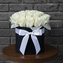 Цветочная композиция из Розы в шляпной коробке в Фокино Приморского края