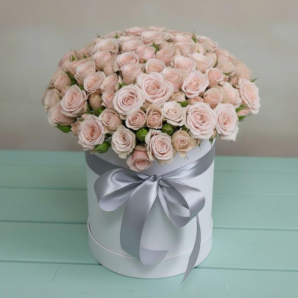 Цветочная композиция из Розы в шляпной коробке в Фокино Приморского края